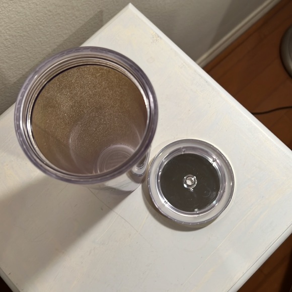 Starbucks 24 oz Cold Cup Gold Glitter - Picture 2 of 5